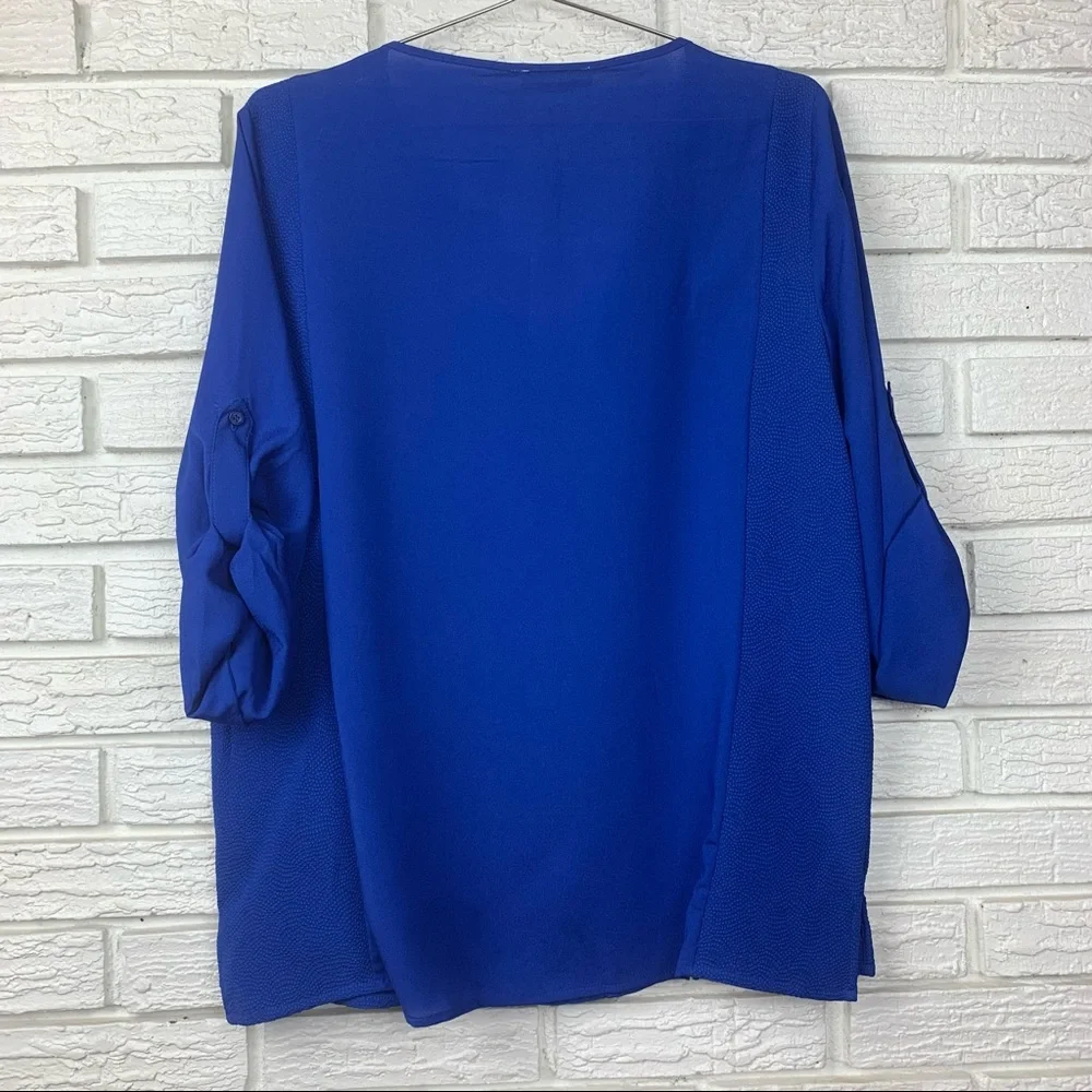 Calvin Klein Roll Tab Blouse V-Neckline Blue Size Large - Picture 2 of 7